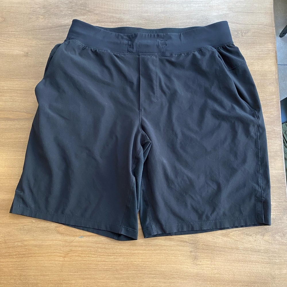 Lululemon T.H.E. Linerless 9” shorts